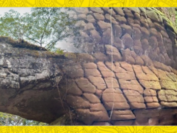 Giant snake rock,Naka Cave